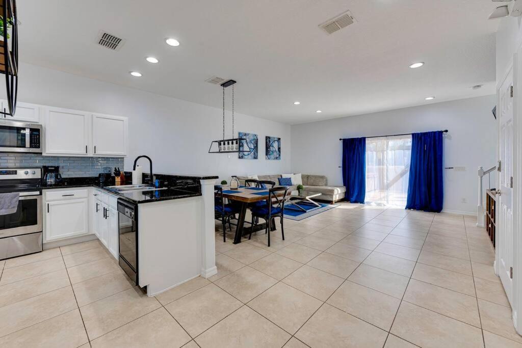 Welcome To Villa Azul, Your Home Away From Home! Kissimmee Exterior photo
